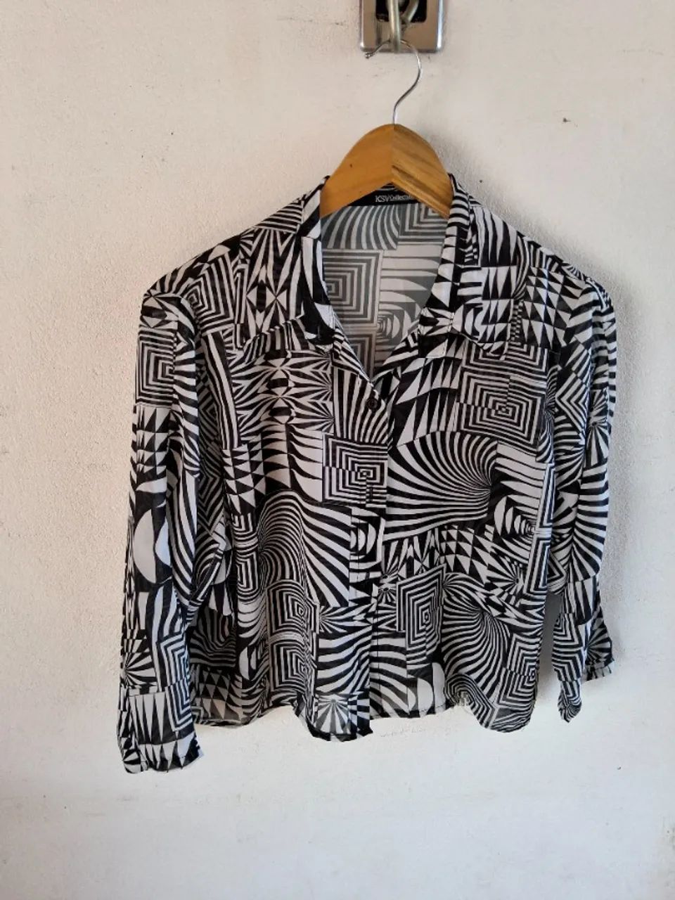 Lote de roupas para brecho - Foto 2