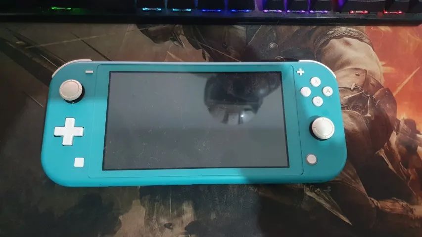 Nintendo Switch Lite (Pala)