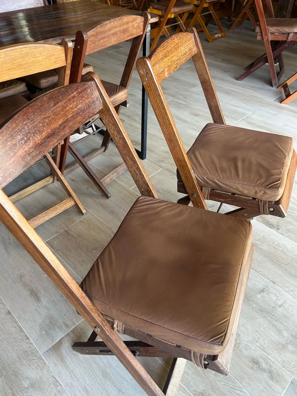 Cadeiras de madeira para restaurante ou bar  - Foto 3