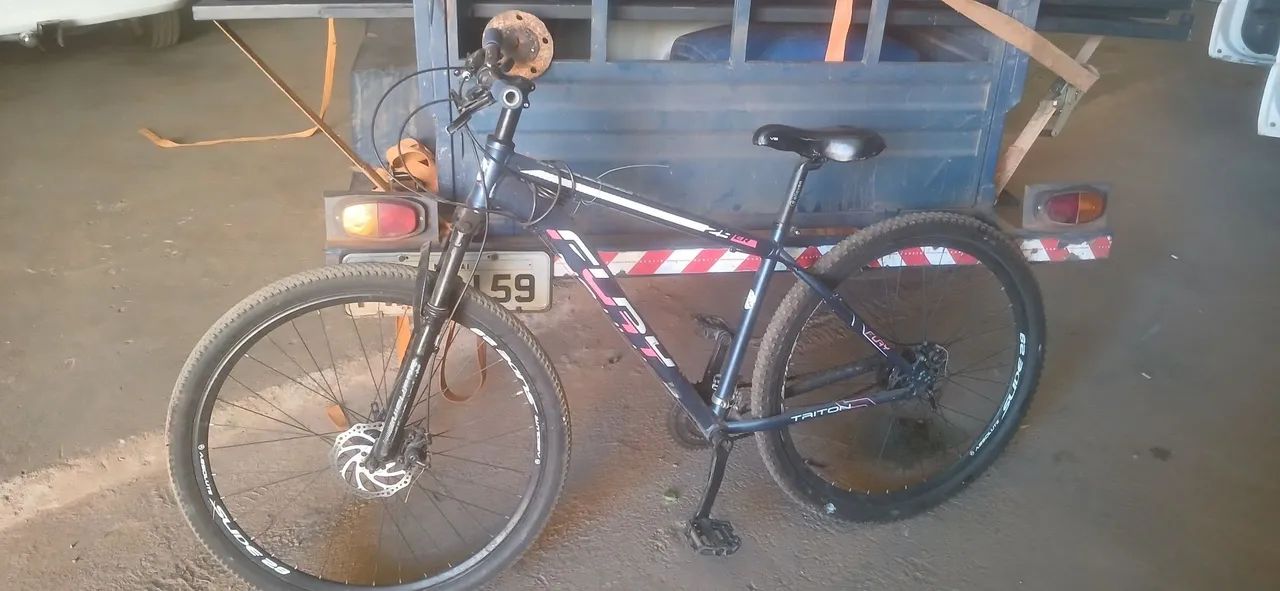 Bicicleta aro 29 semi nova - Foto 2
