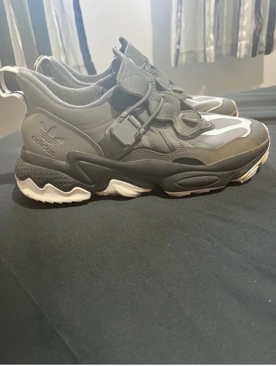 Adidas ozweego flipshield 
