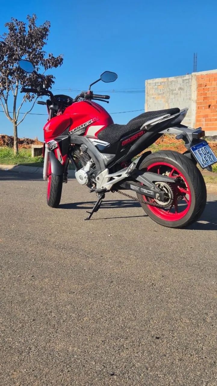 CB250F CBS - Foto 2