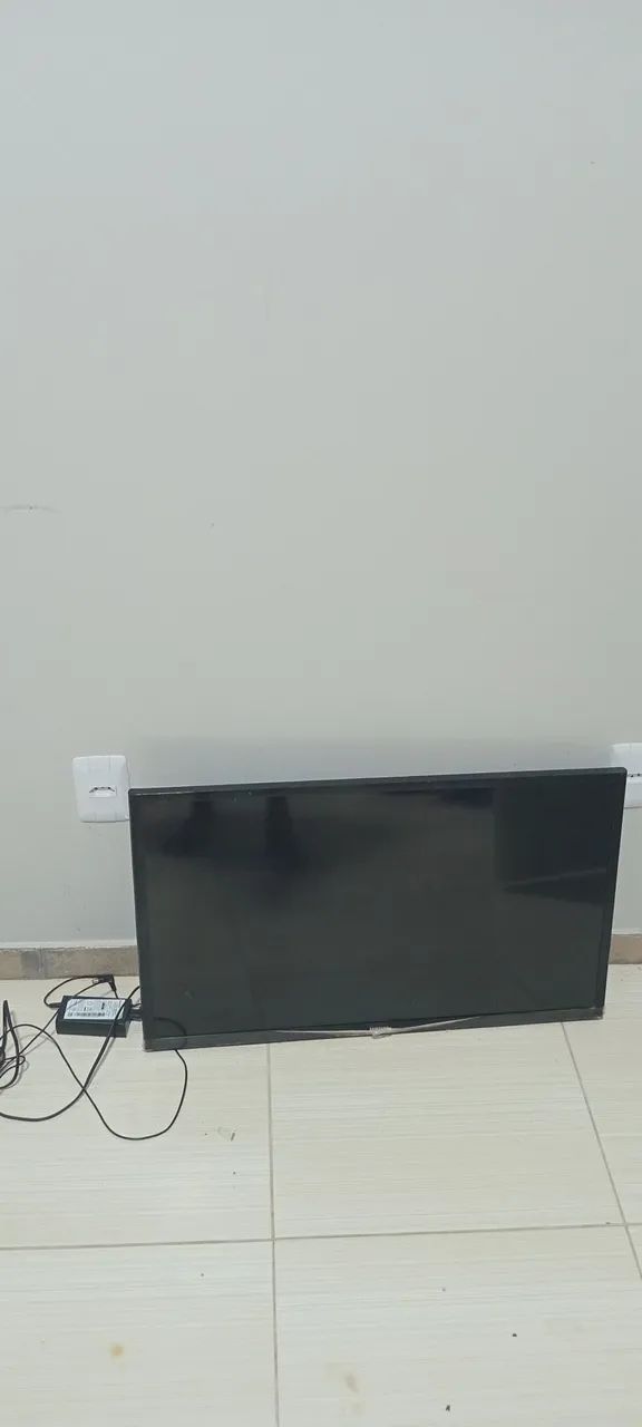 Televisão pra retirada de peças 