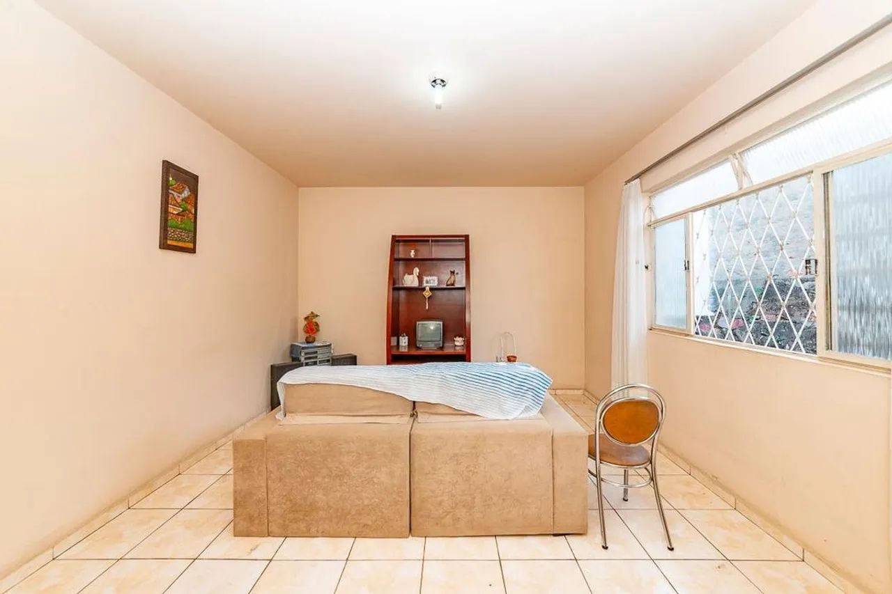 Casa à Venda - Ermelinda, 3 Quartos, 240 m2 - Foto 2