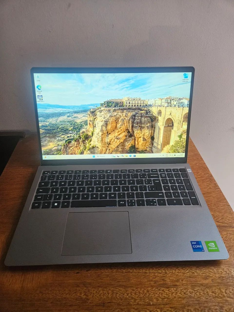 Notebook Dell Vostro 3520 i7 12° ger nvidia mx550 e 16 gb ram