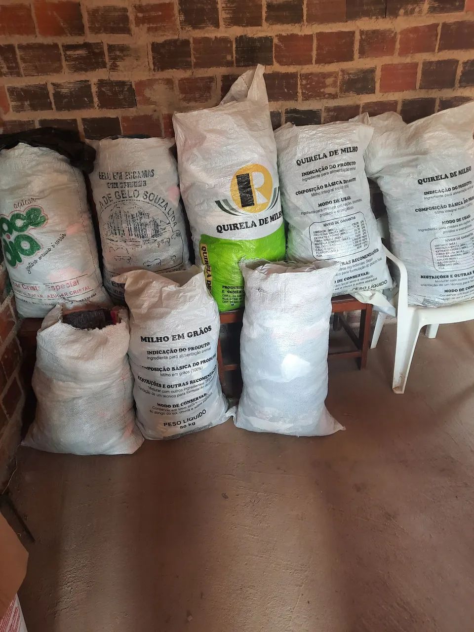 Vende-se 8 Sacos de Roupas Usadas  - Foto 2