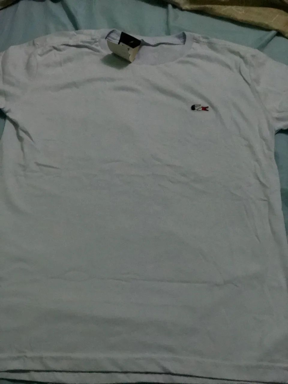 Vendo essas 4 camisa nova nunca usada