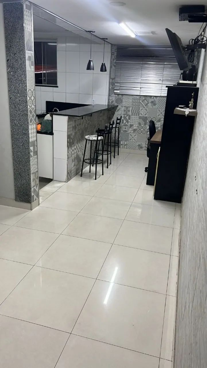 Aluga-se excelente suíte no centro do Barreiro 