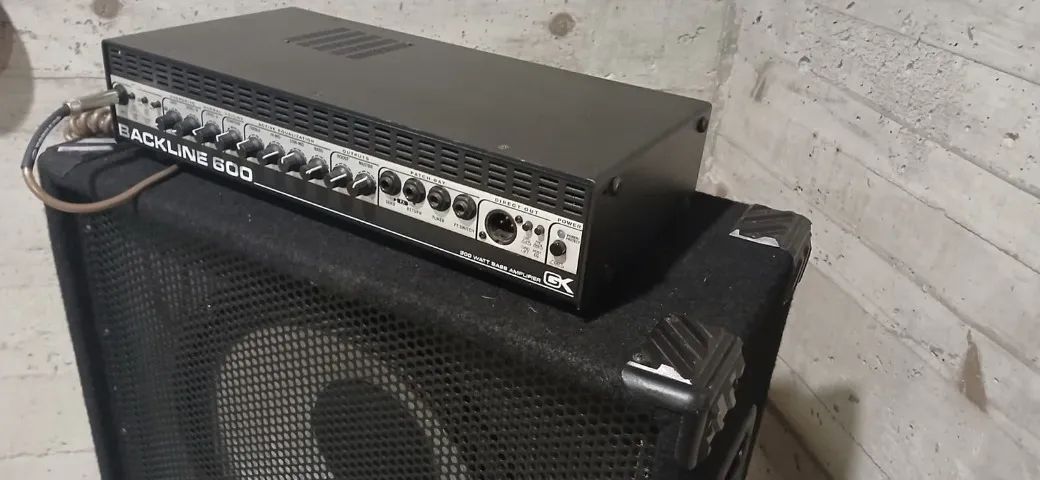 BACKLINE 600 ベース用アンプ 300W Cabeçote amplificador Gallien Krueger backline 600 para contra