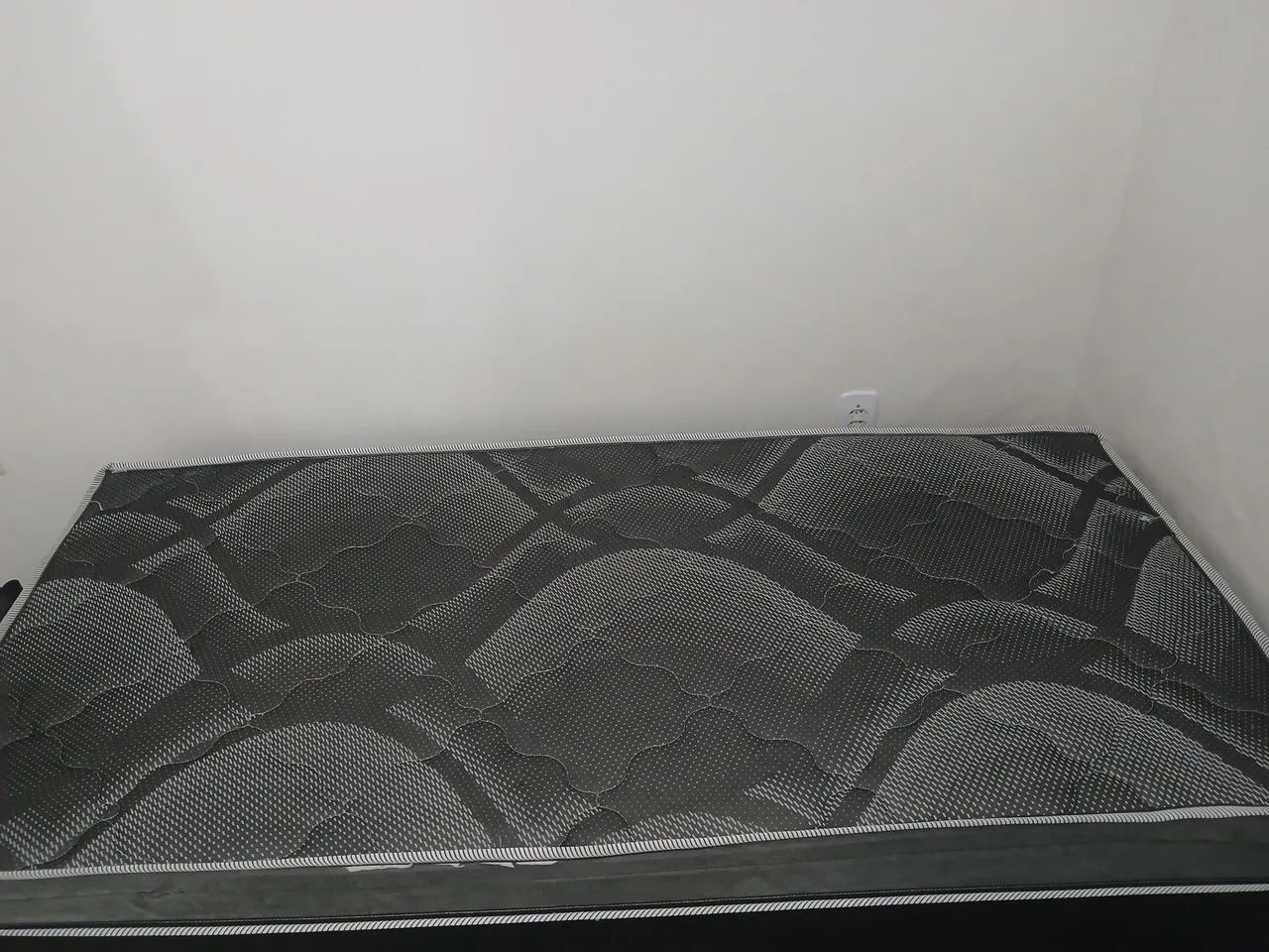 Cama box de solteiro em perfeito estado - Foto 3