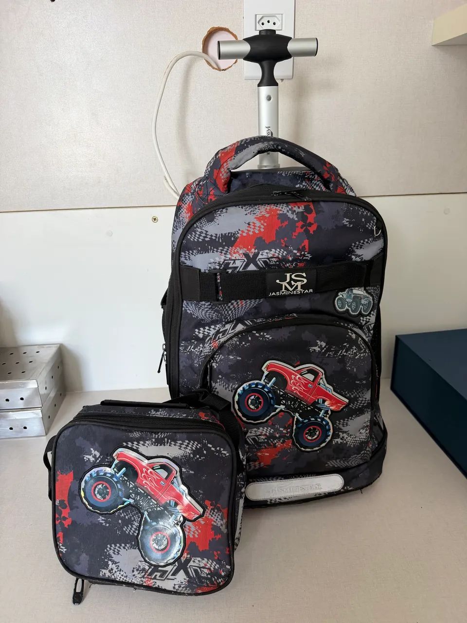Mochila escolar e lancheira 