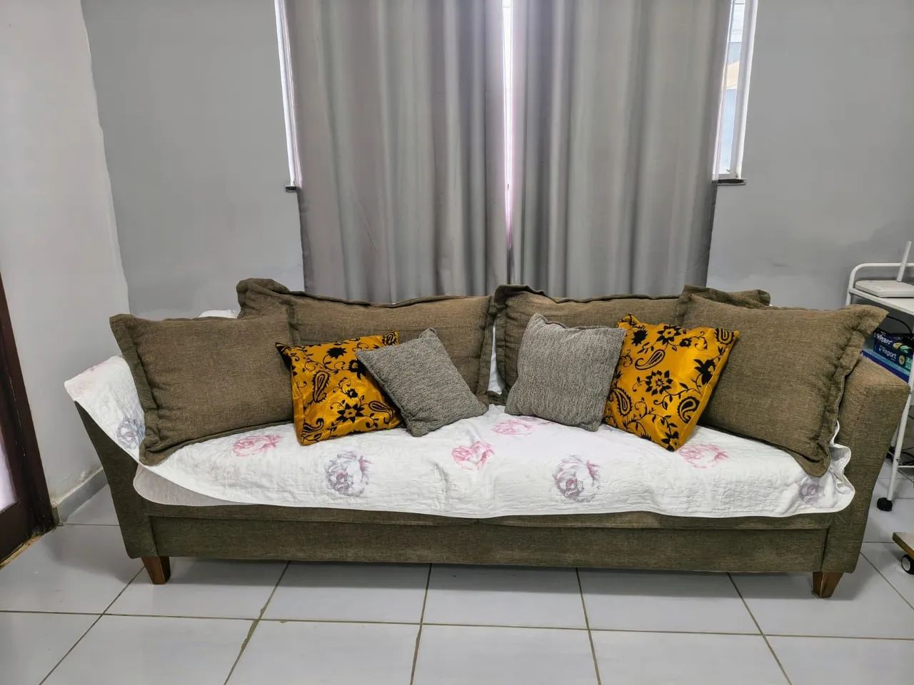 Sofá 3 lugares 