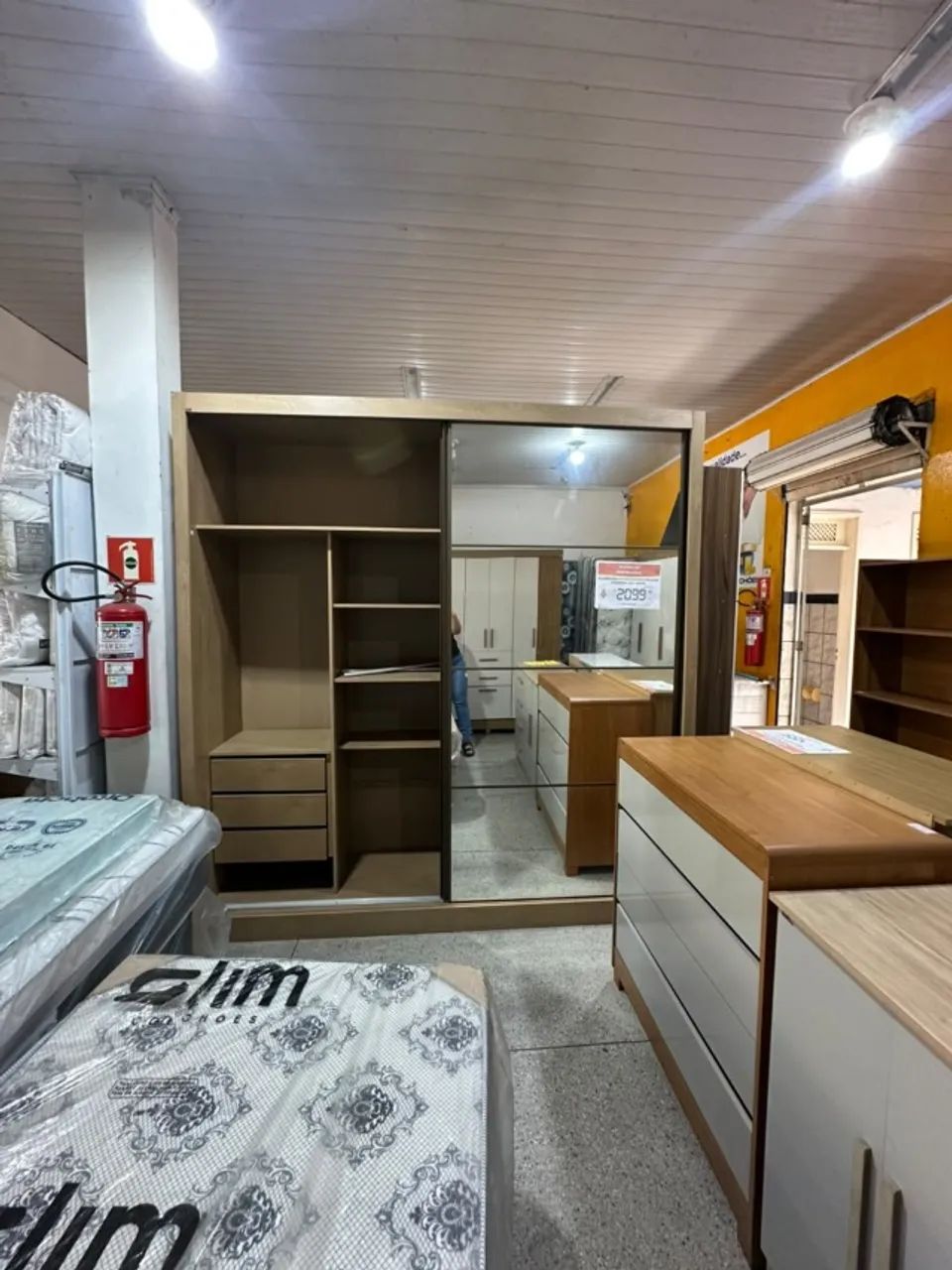 Guarda Roupa de Casal porta de Correr - Foto 2