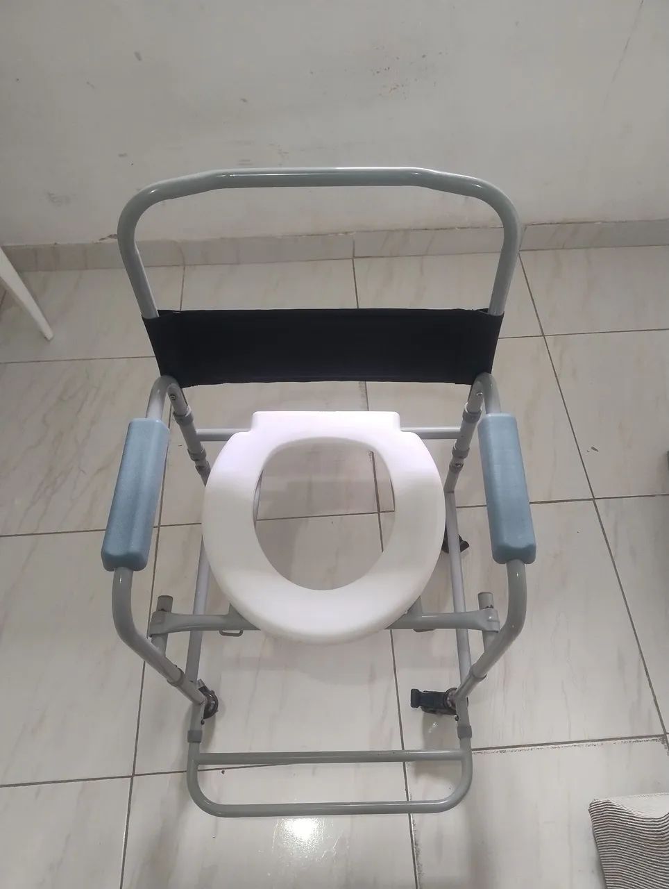 Cadeira De Banho!!!!  Semi Nova E Bom Conservada!!! 