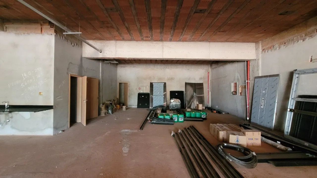 Salão comercial com 267m² - 8 vagas de garagem - Vila do Golf - Foto 3