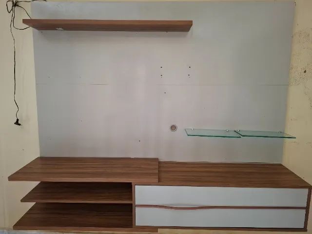 Rack com painel (led)