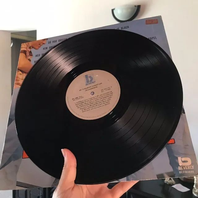 LP Vinil -  Os Carbonos - as 12 mais da juventude - Foto 4