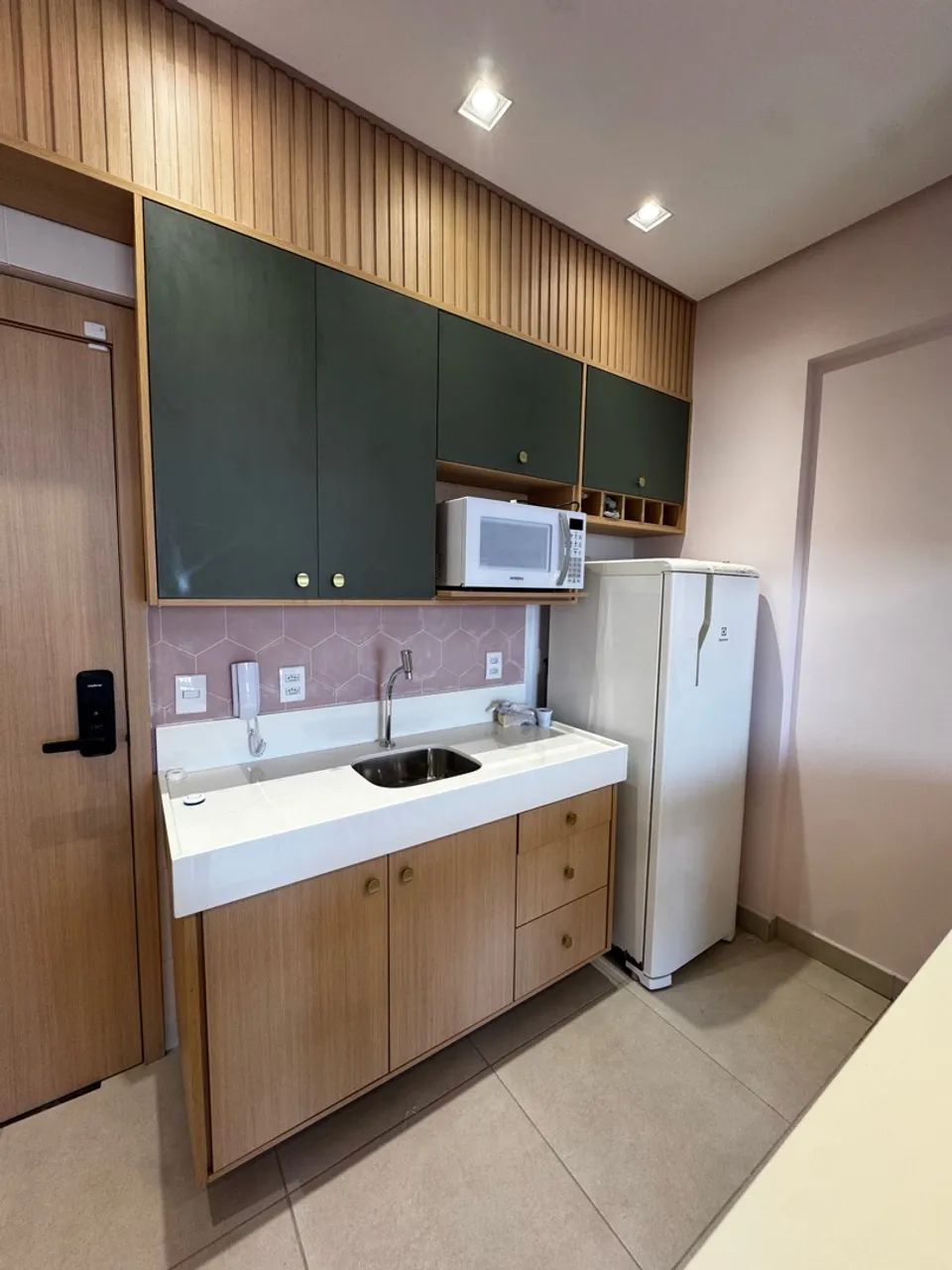 Unique Studio, 39m², mobiliado e 1 vaga - Foto 2