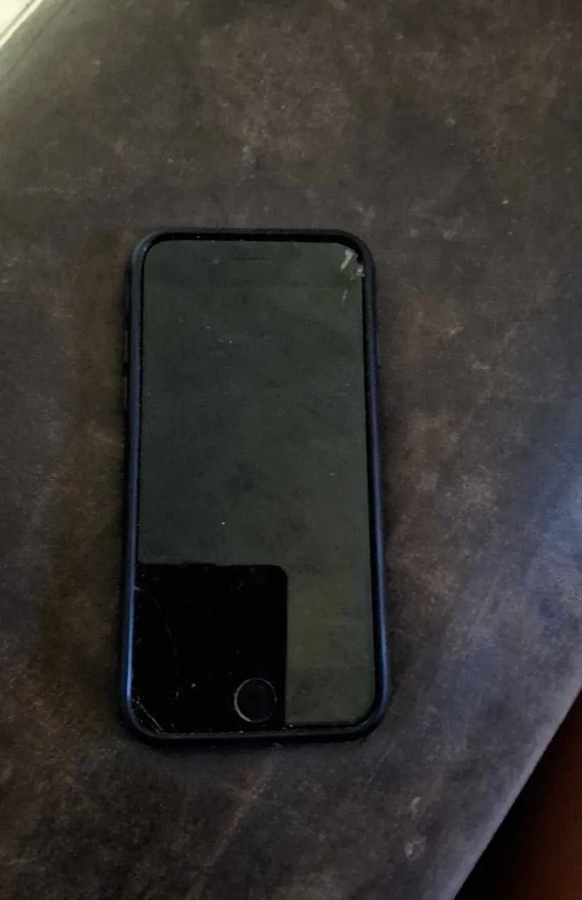 Iphone 7 ,travado com defeito 