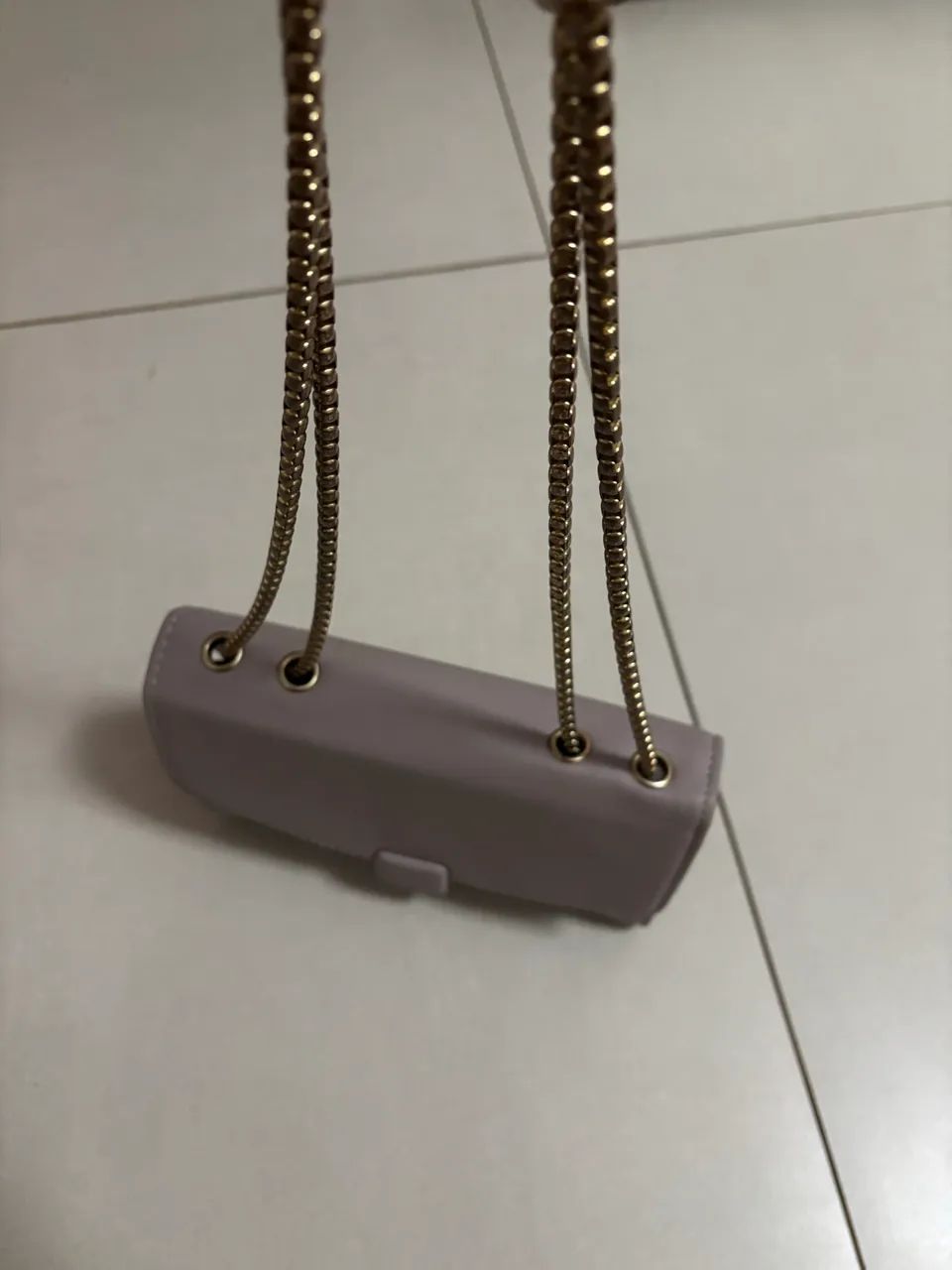 Bolsa couro lilás alça de corrente - Foto 2