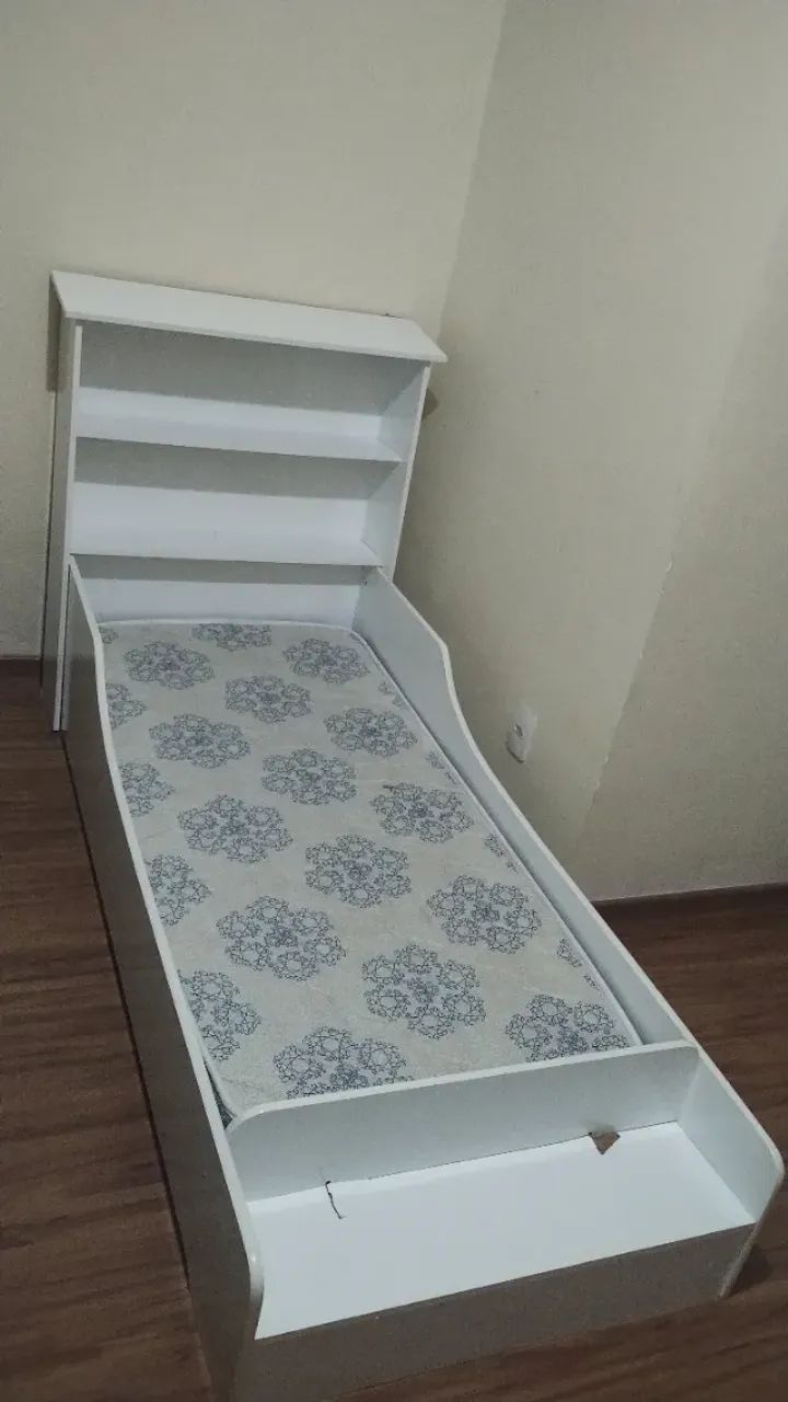 Cama e cômoda  - Foto 3