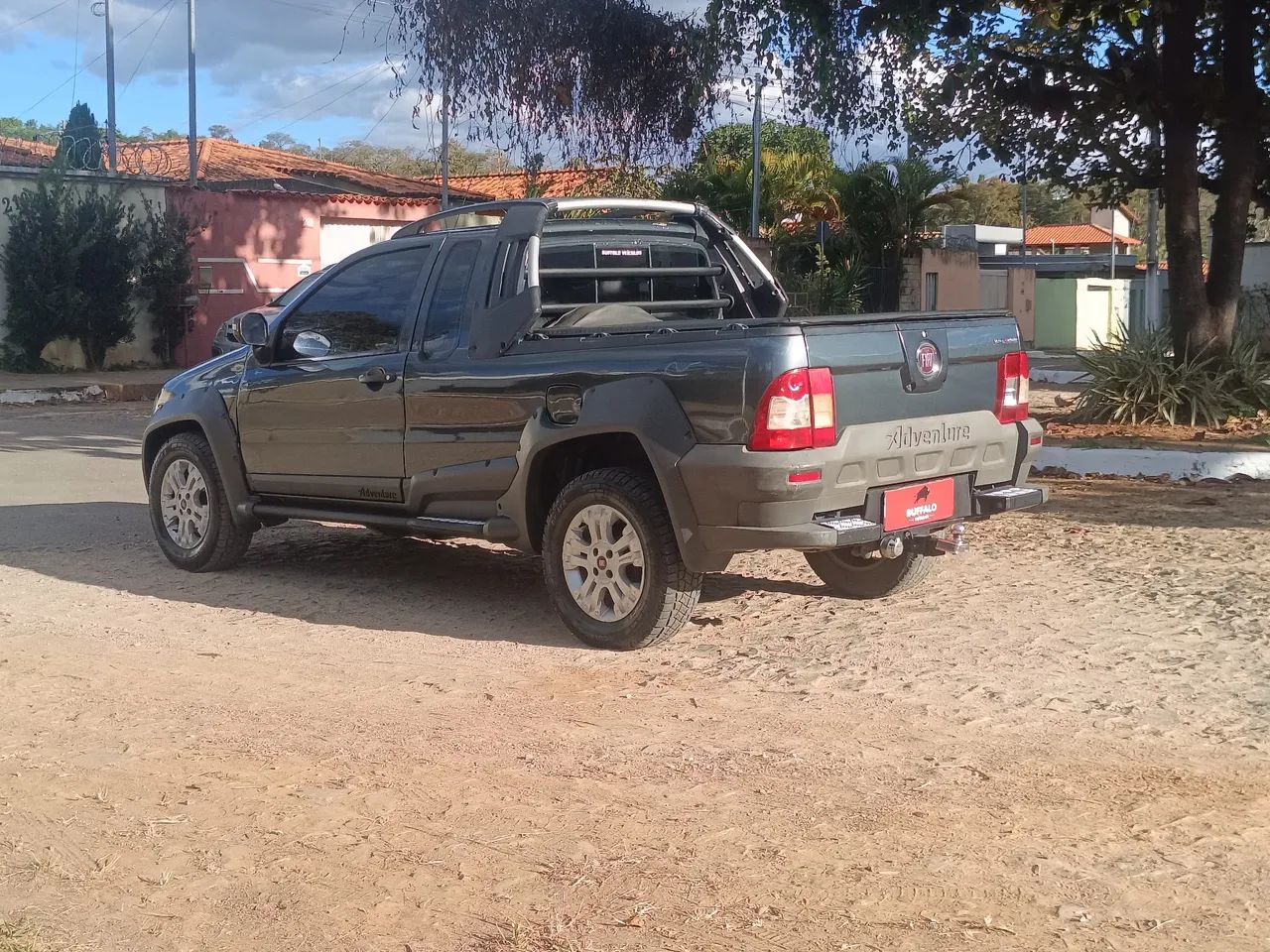 Fiat Strada Adventure1.8/ 1.8 Locker Flex CD 2011 - Foto 5