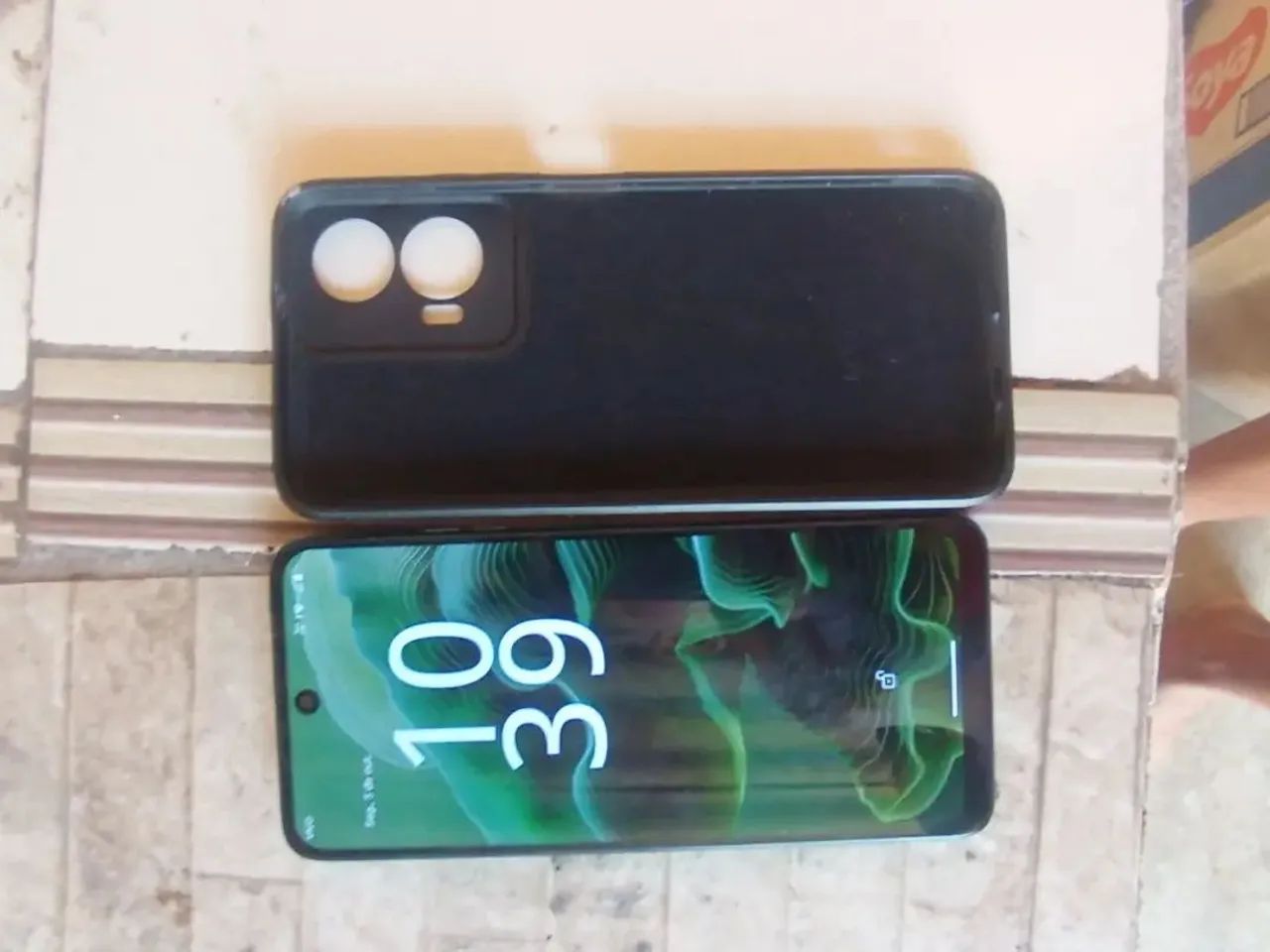 Moto g35 5g, com marca visíveis de uso