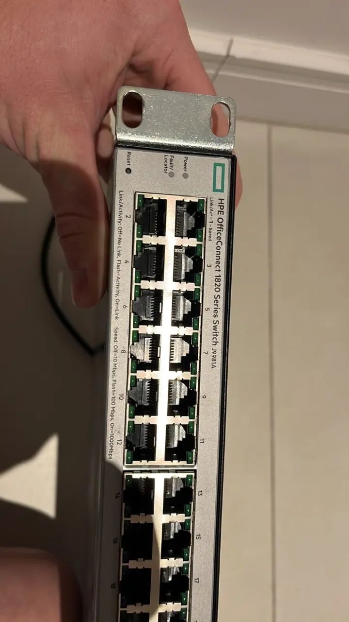 Vendo Switch HPE 1820  - Foto 2
