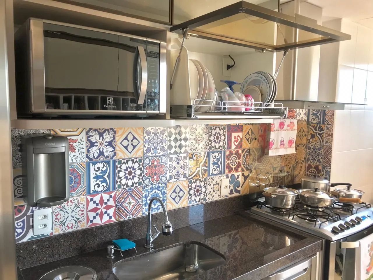 Apartamento REFORMADO, localização privilegiada. 