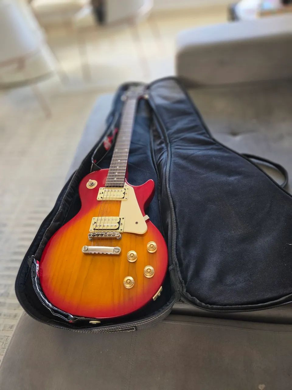 Guitarra Epiphone Les Paul 100 com Bag - Foto 3