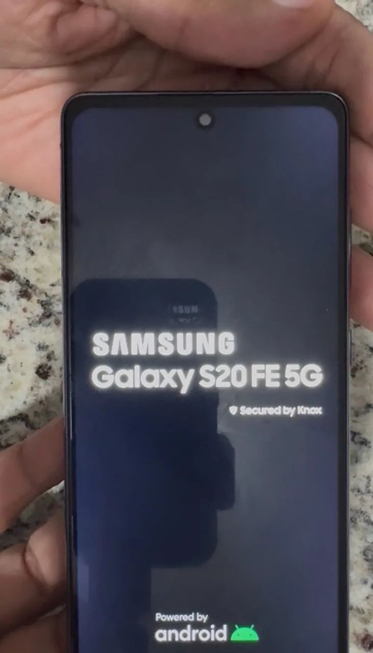 Celular Samsung Galaxy 520 FÉ