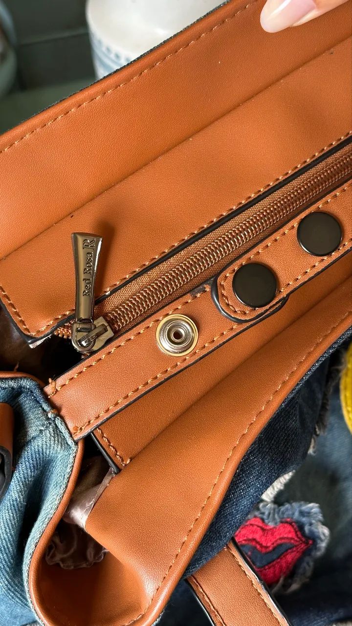 Bolsa Jeans com Couro e Patches - Grande - Foto 3