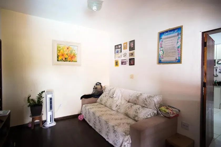 Casa à Venda - Floramar, 3 Quartos, 200 m2