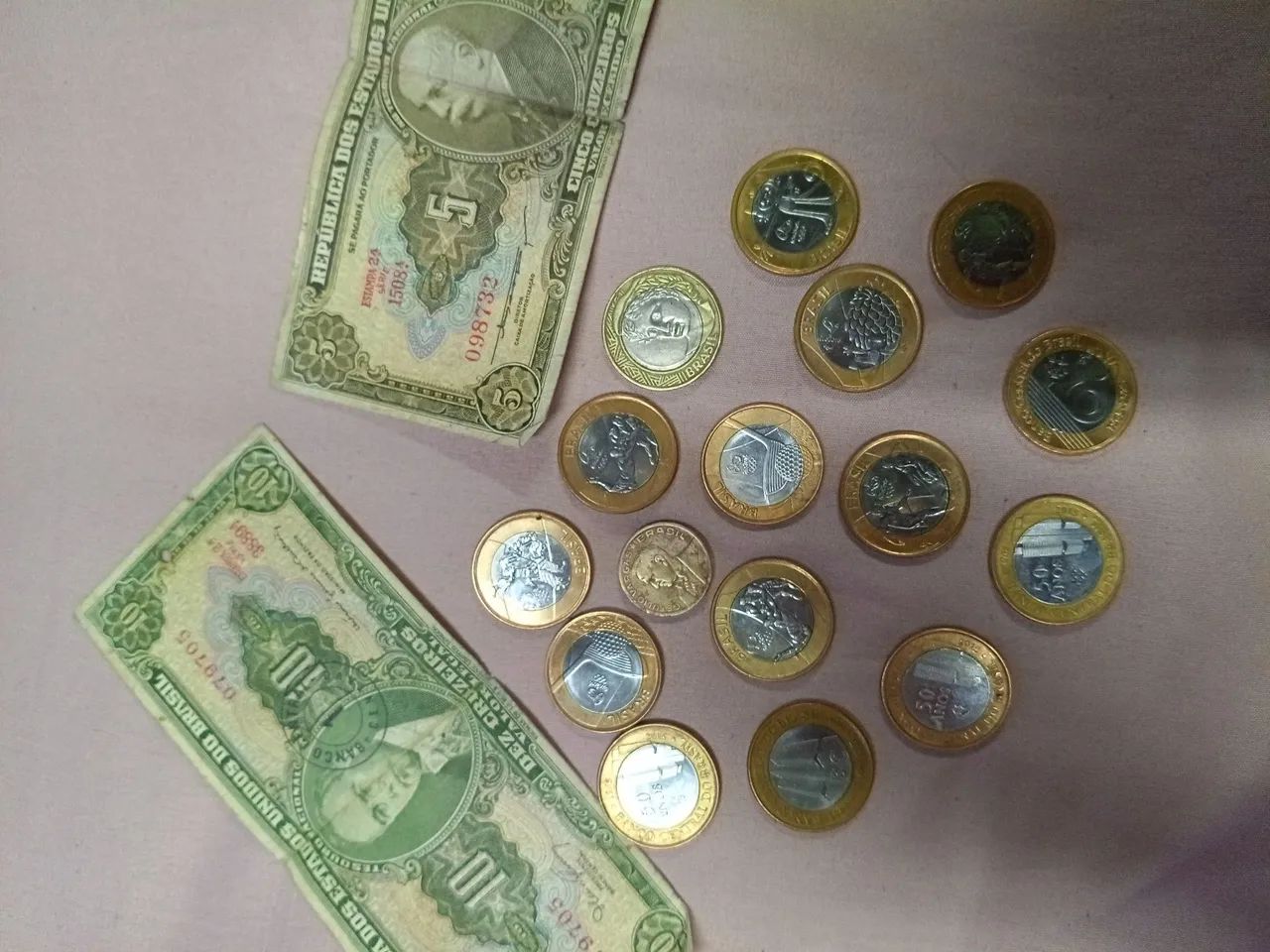 Moedas e cedulas