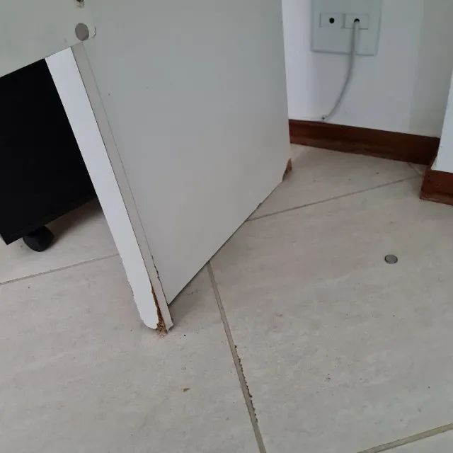 Mesa de escritório em L com 3 gavetas - Foto 2