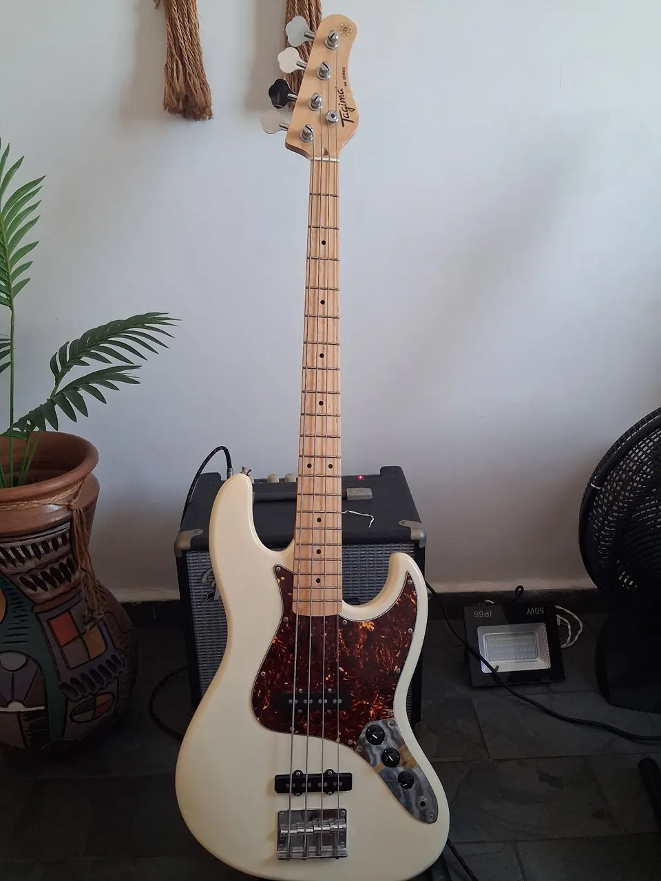 Ibanez Iron Label RGIR20E - Captadores EMG 60/81 (Original