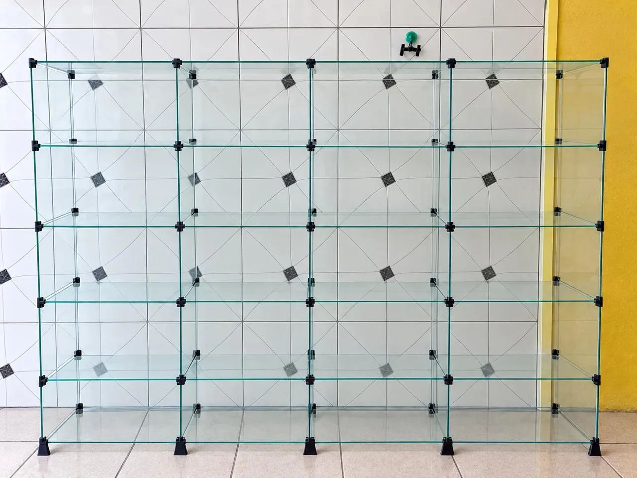 VENDO BALCÃO/VITRINE DE VIDRO. 