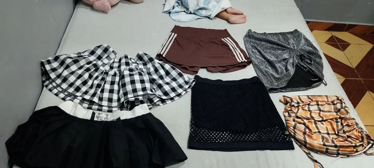 Vendo lote de roupas semi novas  - Foto 3