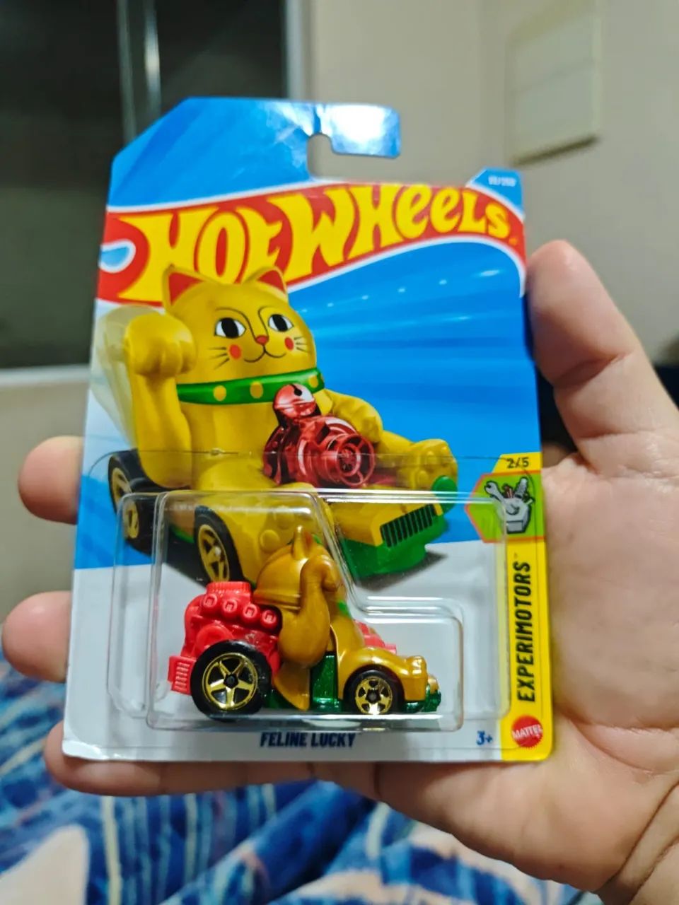 Carrinho Hot Wheels Gatinho da sorte 