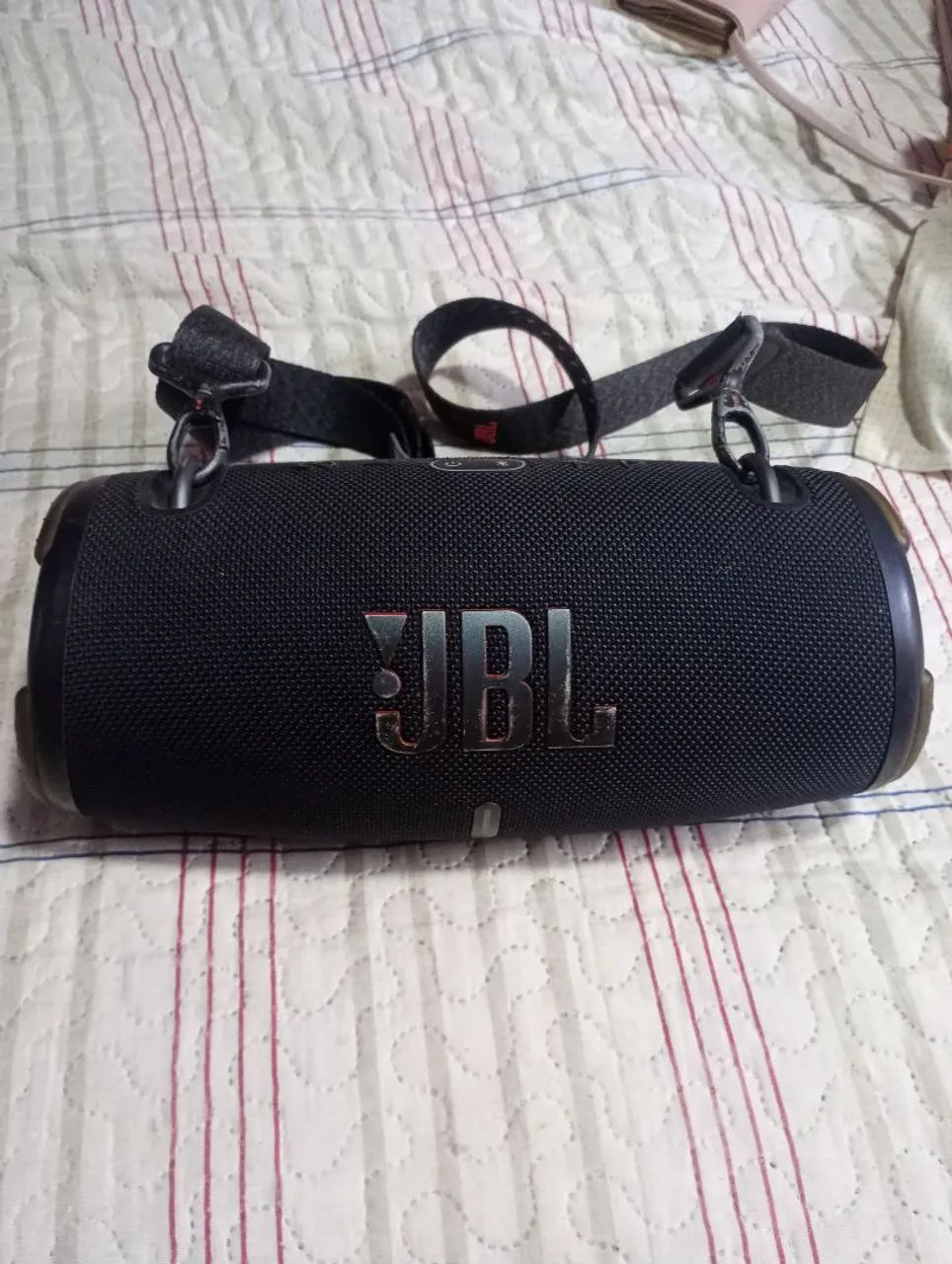 Caixa de som JBL 