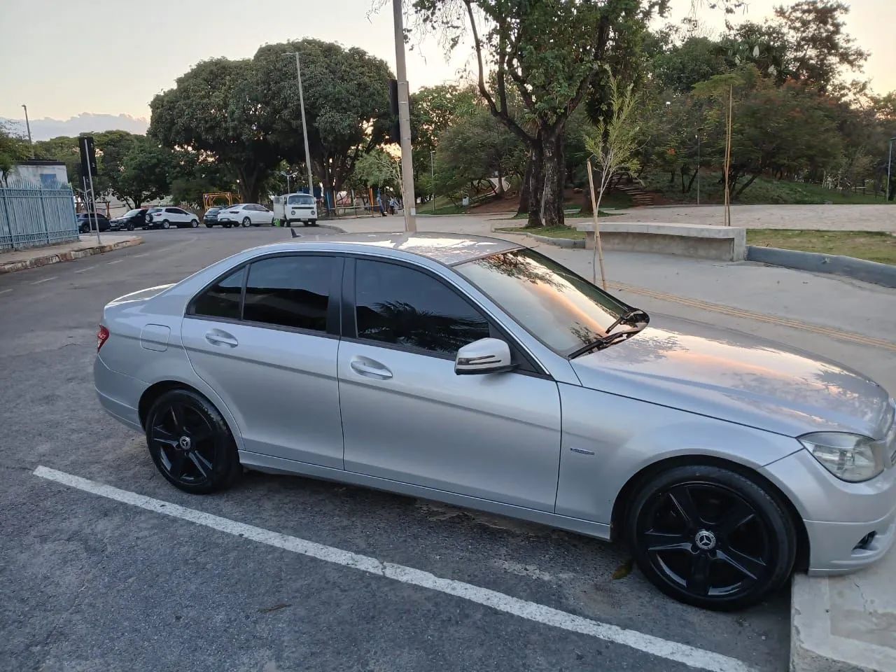 Mercedes-Benz C-180 C-180 CGI Classic 1.8 16V 156cv Aut. 2011