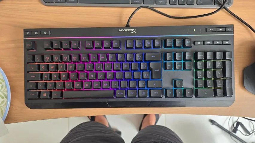 Teclado HyperX Alloy Core RGB