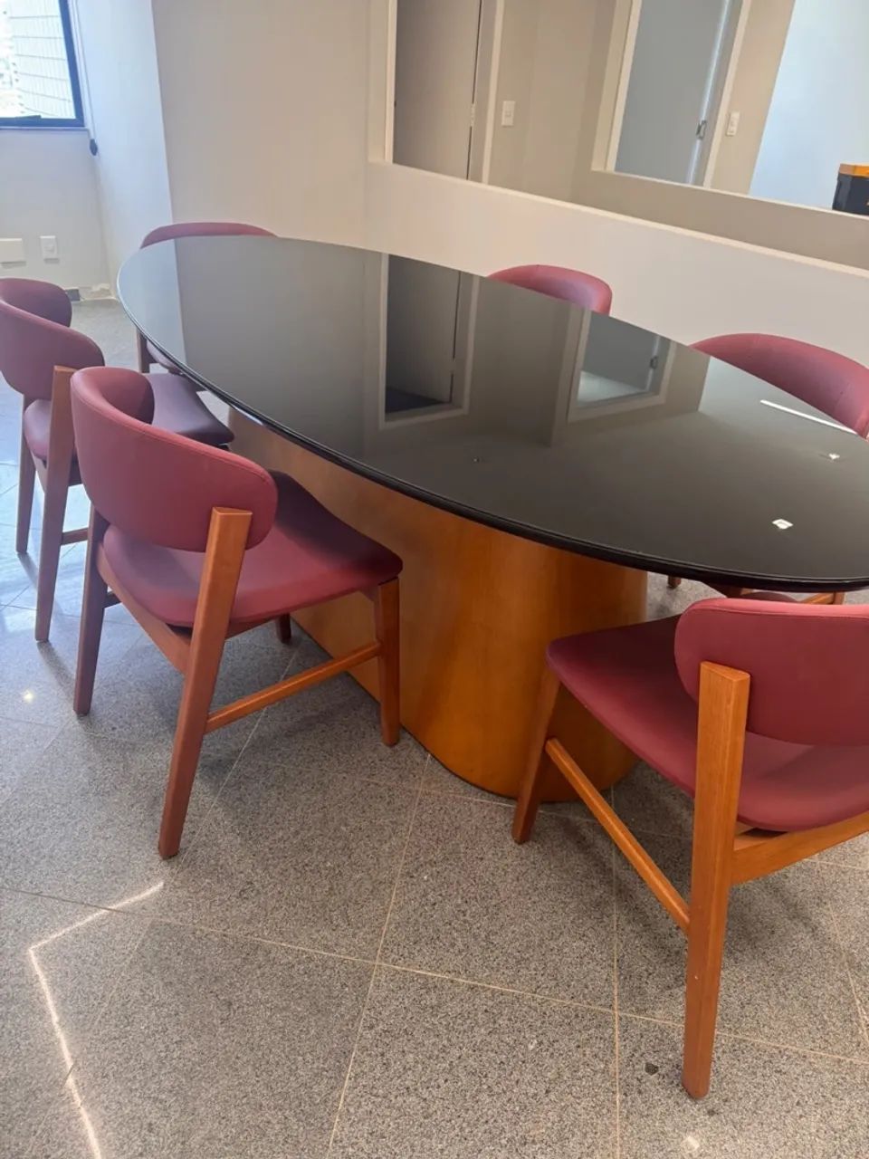 Mesa sala de jantar e reuniões 