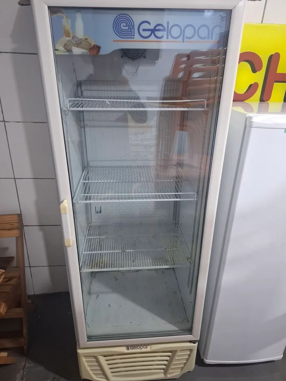 Expositor refrigerado 400 litros - Geladeiras e Freezers - Pátria
