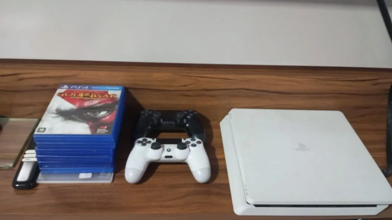 Ps4 branco Slin