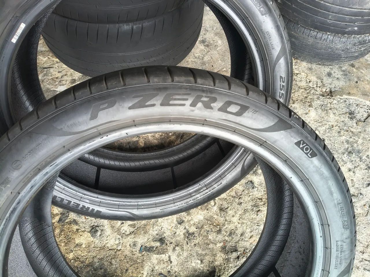 Pneus 255 40 21 Pirelli pzero  - Foto 5
