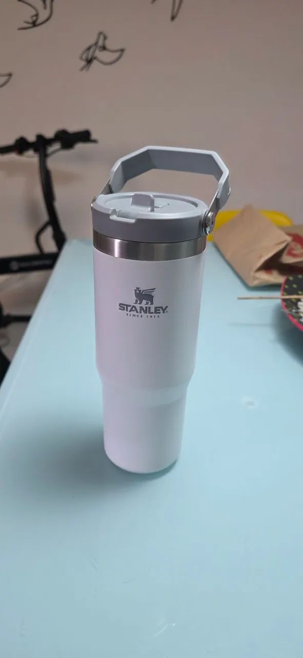 Garrafa Stanley Flip Straw 910ml