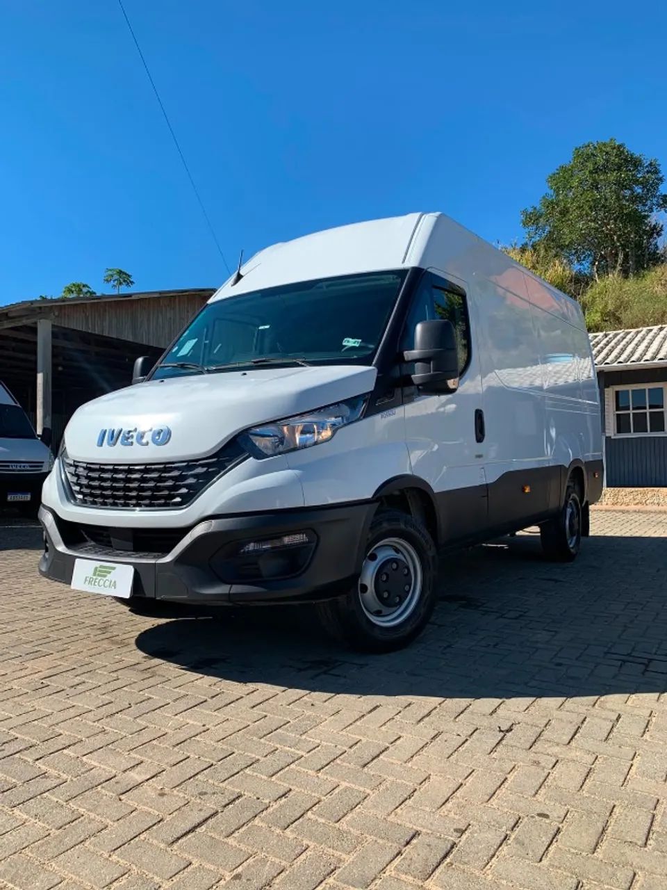 Iveco Daily DAILY FURGÃO 30-160 3.0 12m³ (Die.)(E6) 2025