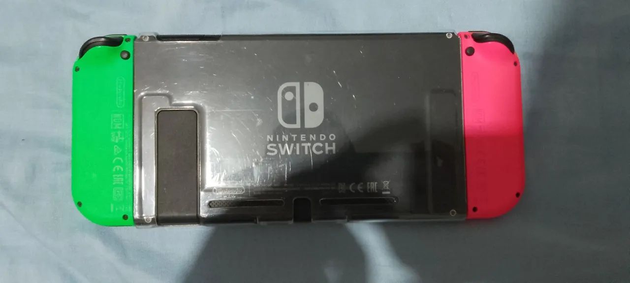 Console Nintendo Switch (v1) - Bloqueado, com jogo - Foto 4