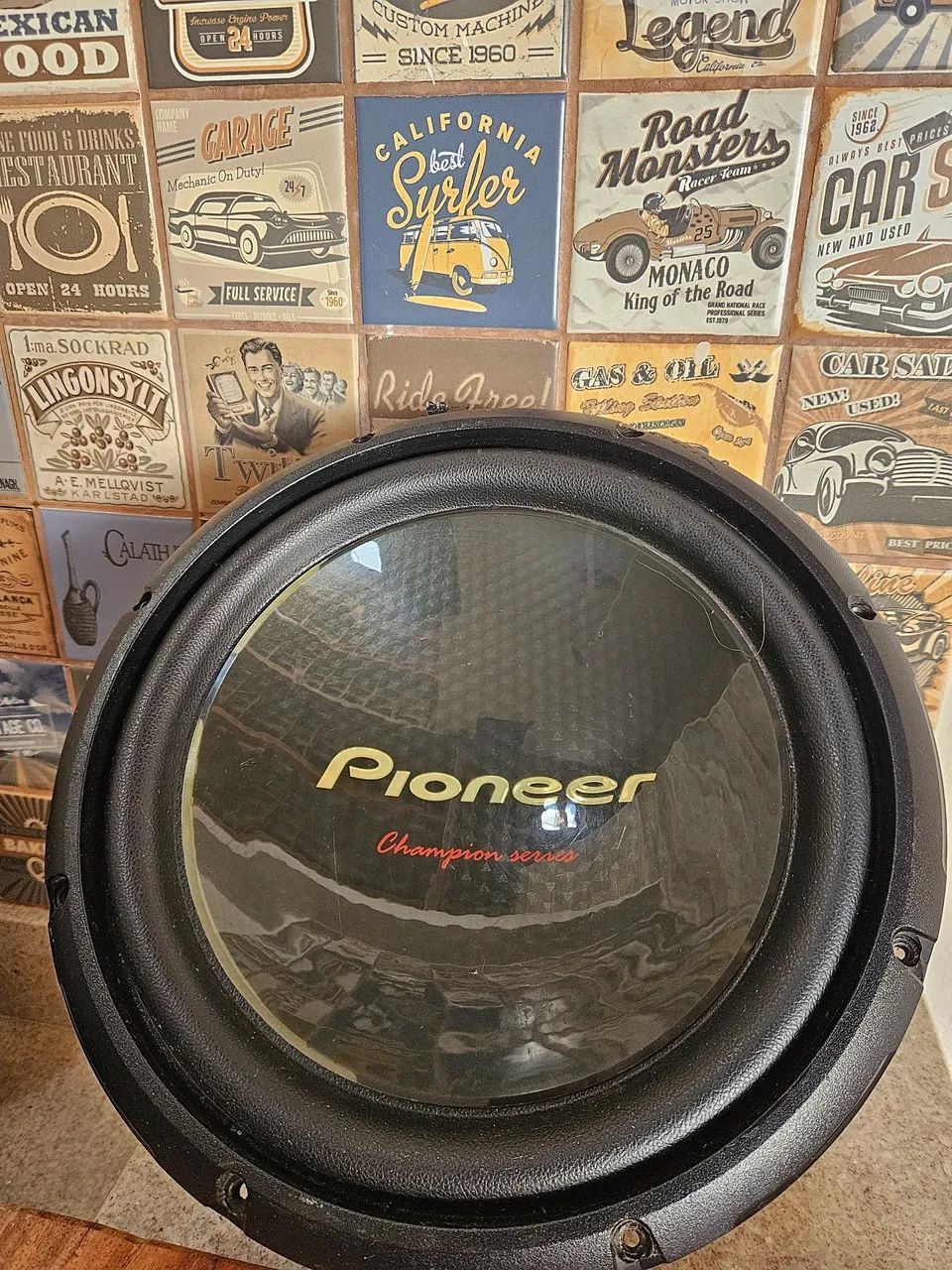 Subwoofer pioneer